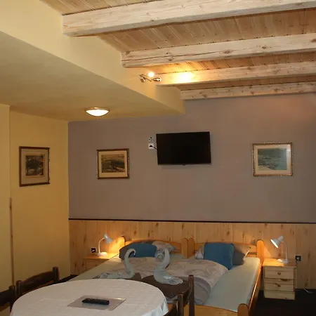 Tetrivek Hotel